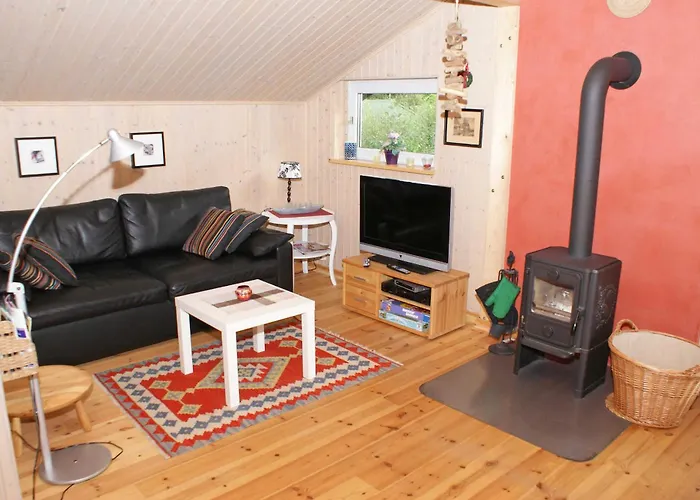 Blockhaus Mit Parkplatz Vor Der Ha Vakantiehuis Damp