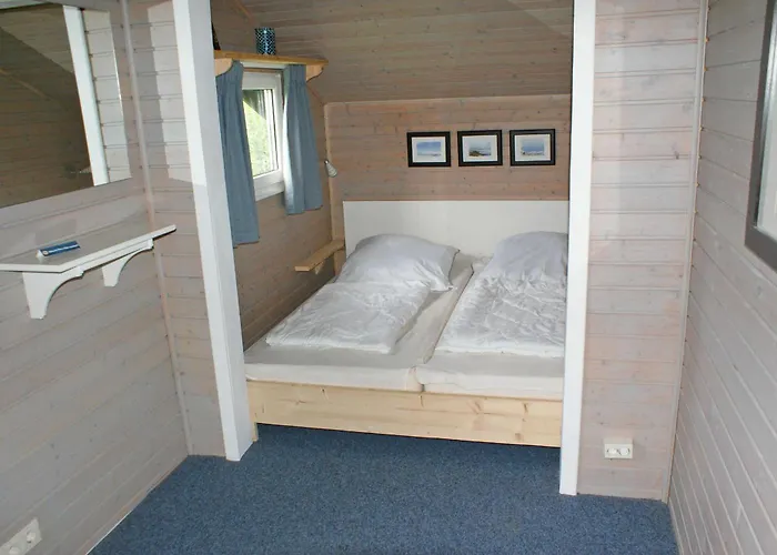 Blockhaus Mit Parkplatz Vor Der Ha Vakantiehuis